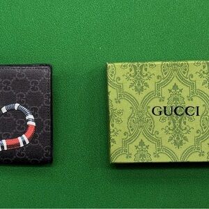 Gucci Black Card Holder with Red and White Detail
